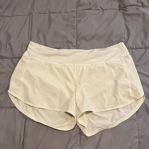 Lululemon Speed Up Light Yellow High Rise 2.5 Inch Shorts Size 14